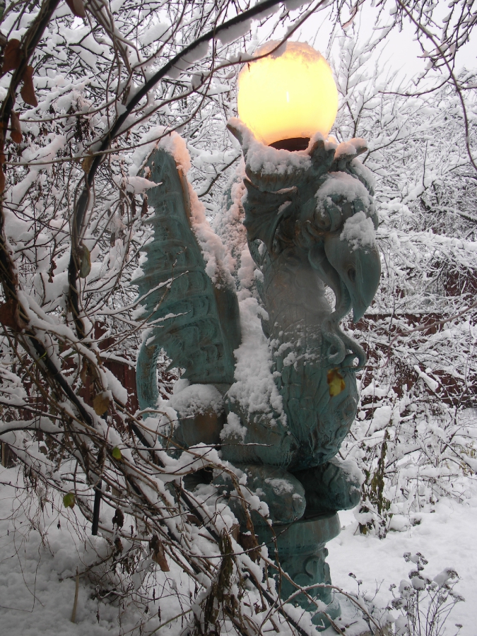 Химера светильник зимой
